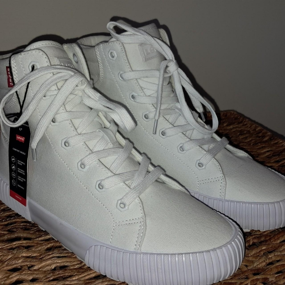 Levi's Women's Olivia CVS Canvas Hightop Fashion Sneaker Sizw 8 1/2